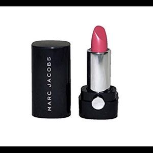 Marc Jacobs 216 kiss kiss bang bang lipstick